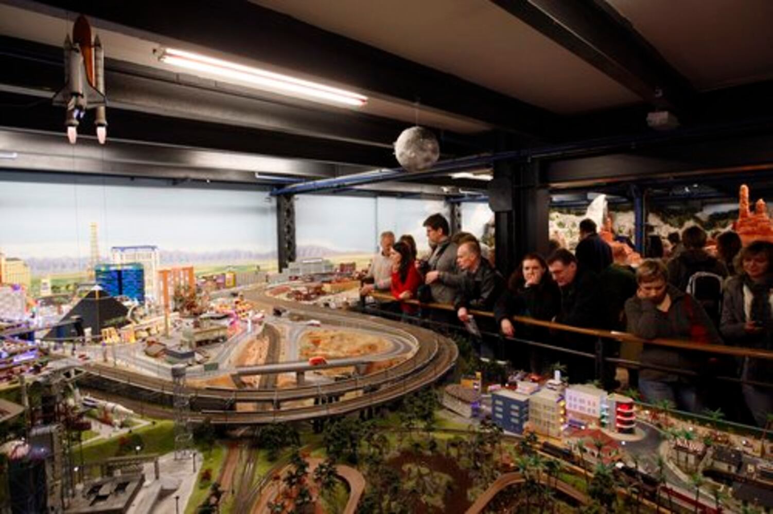 Wunderland' impresses model train lovers in Hamburg