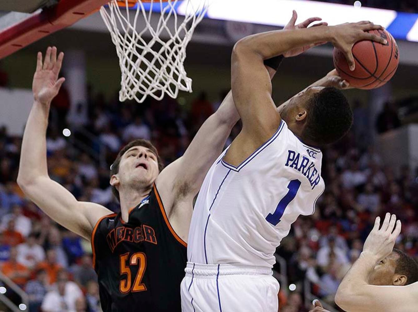 Macon, Ga., team advances in NCAA Tournament
