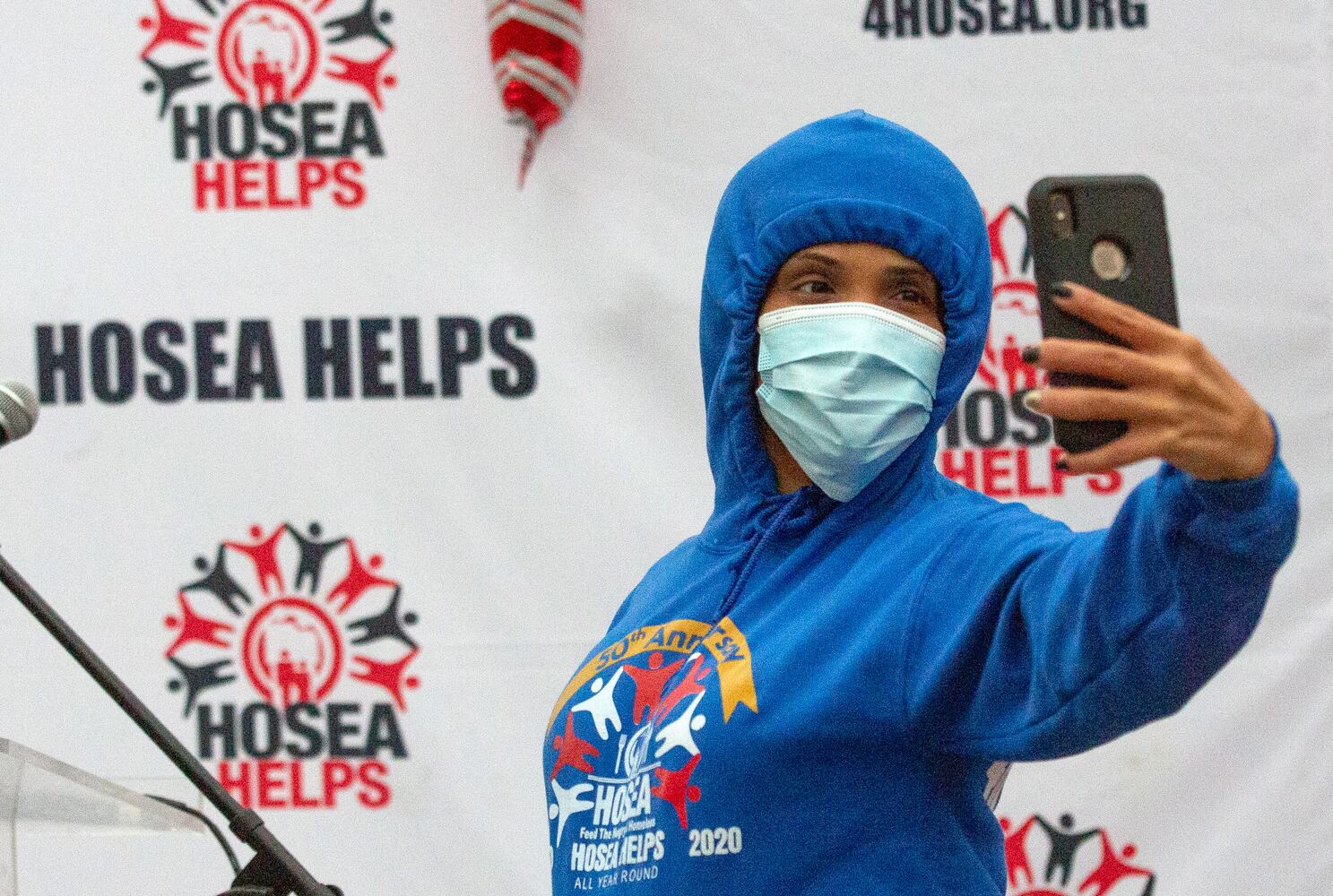 Hosea Helps Annual Christmas Event