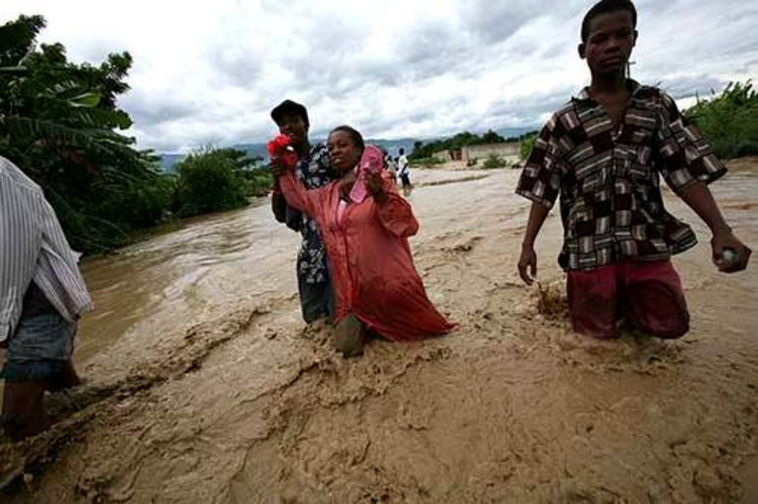 Tropical Storm Noel swamps Dominican Republic, Haiti