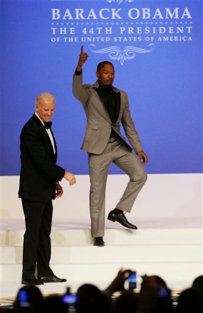 Bidens, Obamas make appearances at Inaugural balls