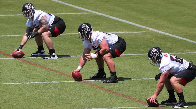 051421 Flowery Branch: Atlanta Falcons offensive lineman Joe Sculthorpe (from left), Drew Dalman, and Ryan Neuzil works from center during rookie minicamp on Friday, May 14, 2021, in Flowery Branch. “Curtis Compton / Curtis.Compton@ajc.com”