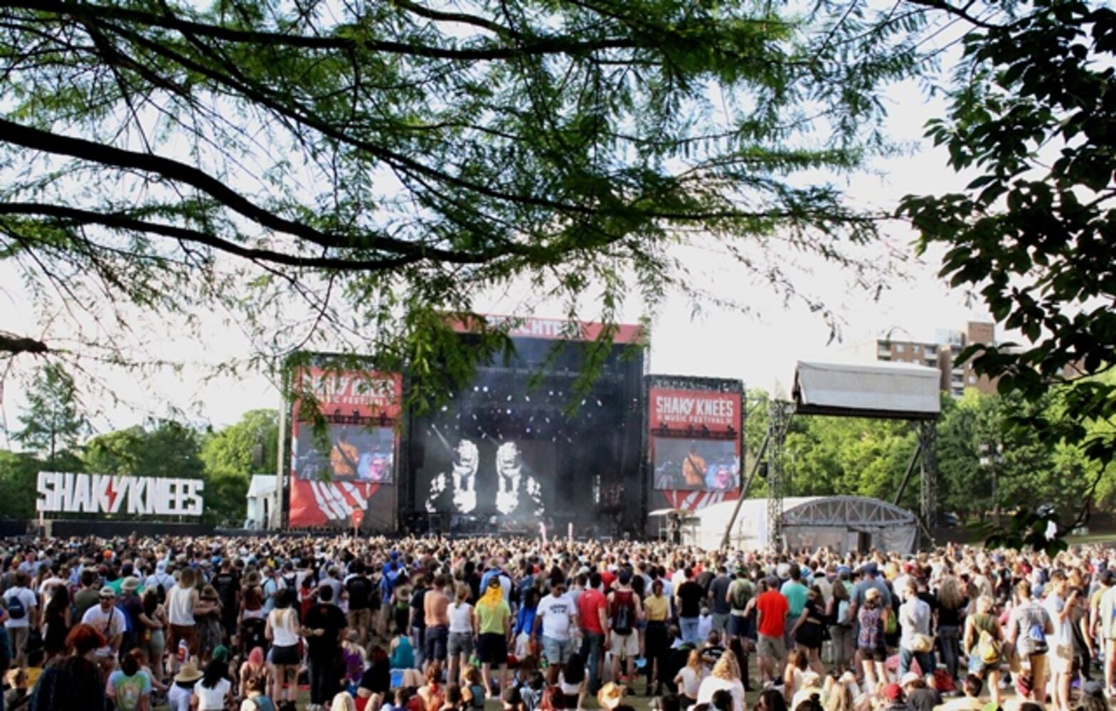 Shaky Knees