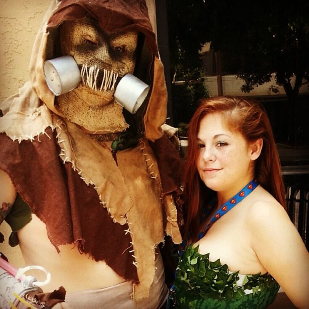 @seadog_magrath and I. #dragoncon #dragoncon2013 #poisonivy #scarecrow #dc #batman -- @tinyyfreckles