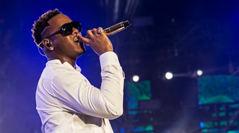 Singer Jeremih seen at 2016 Essence Festival. Jeremih has reportedly been hospitalized with COVID-19. (Photo by [Amy Harris/Invision/AP)