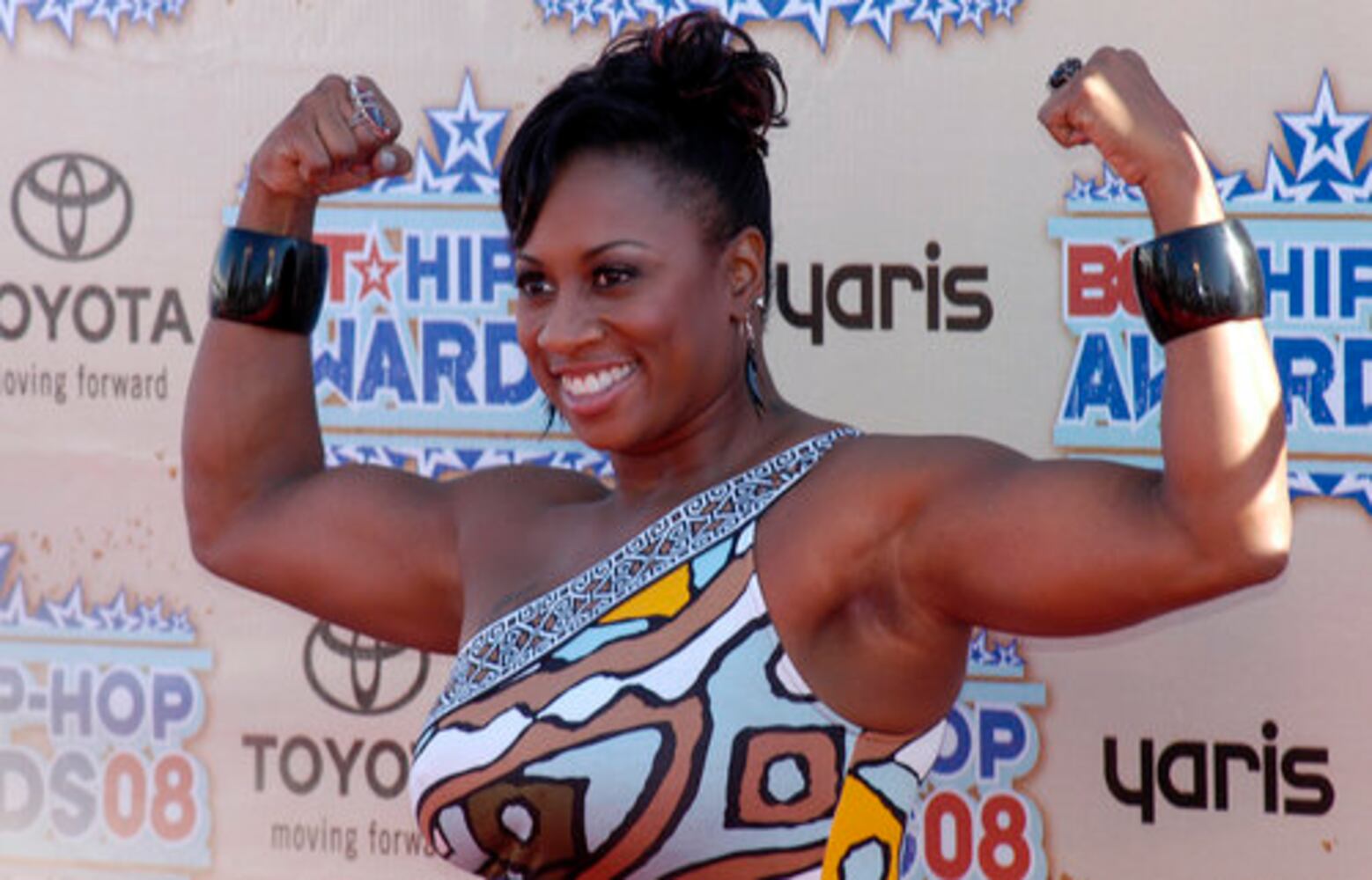 Stars shine on BET Awards red carpet