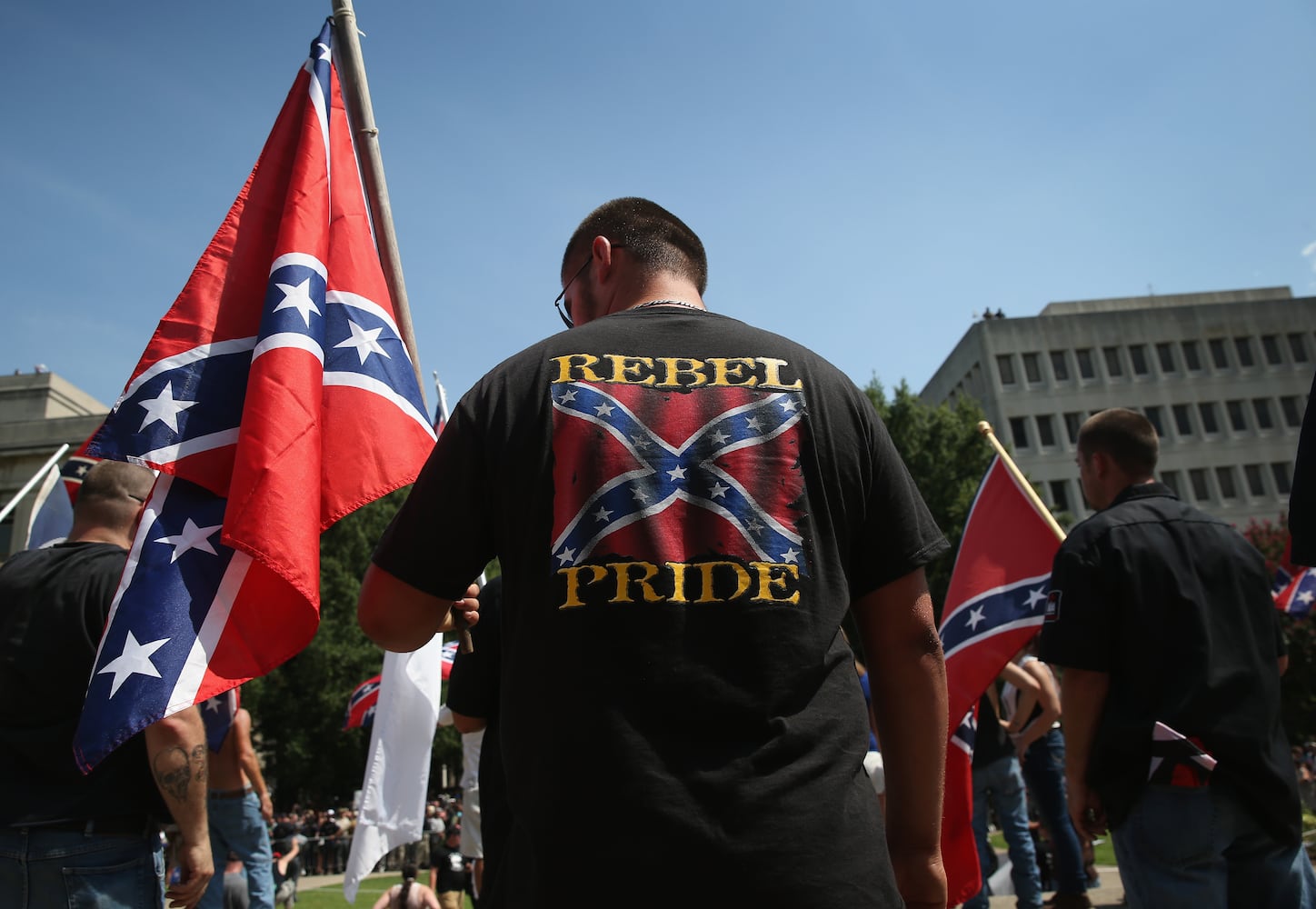 KKK rallies at South Carolina Statehouse