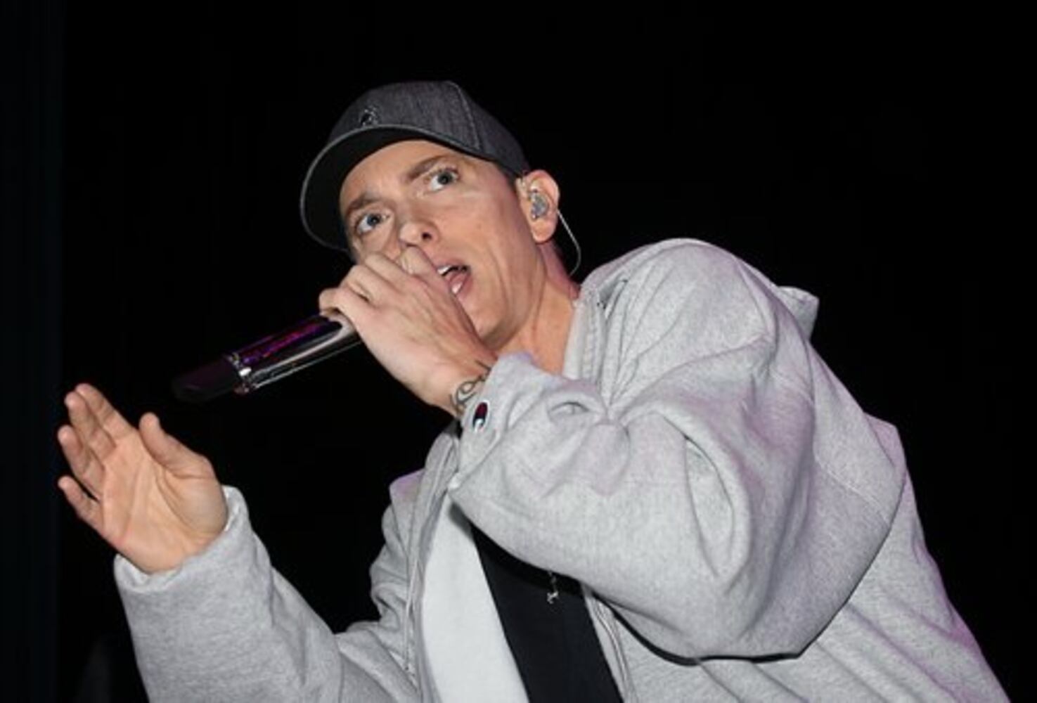 Eminem treats hometown fans to free concert