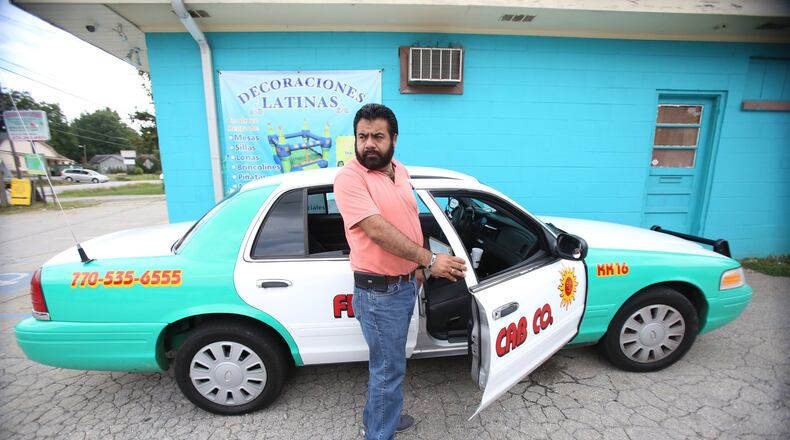 Jose Luis Diaz lives and works in Gainesville, where other Latinos are fighting the practice of electing all city council members in citywide votes rather than by district. He is registered to vote and has worked to get others to sign up, “because I want the best thing for the people.” MIGUEL MARTINEZ / MUNDO HISPANICO