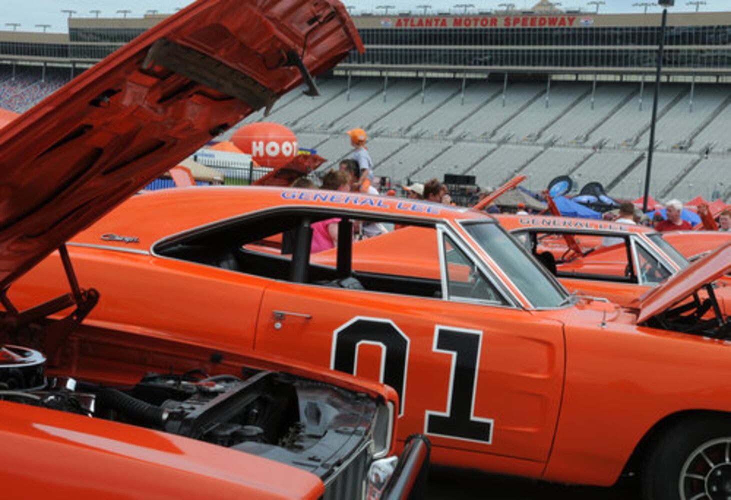 Fans flock to Dukesfest