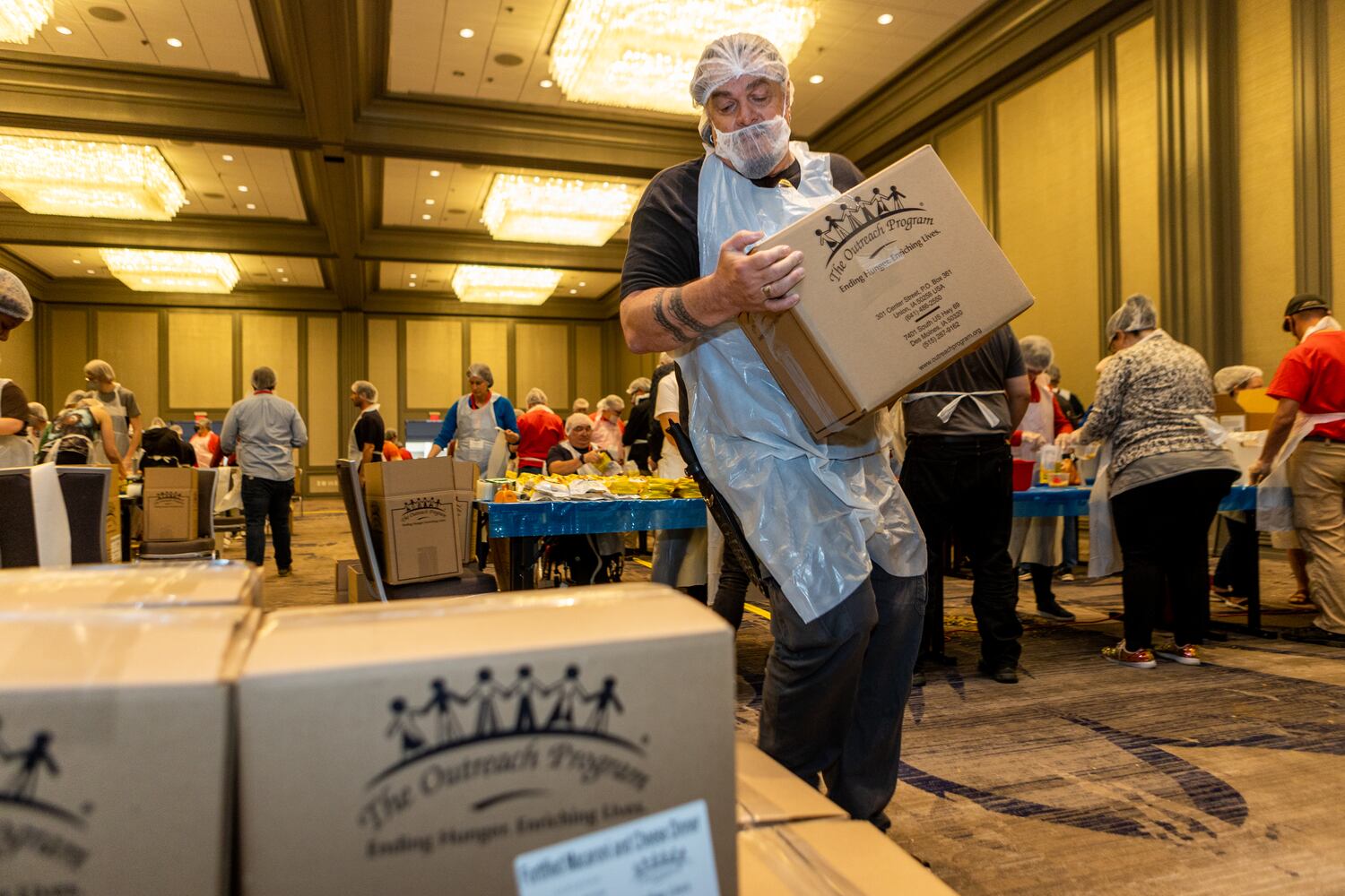 Athiests volunteer on Easter