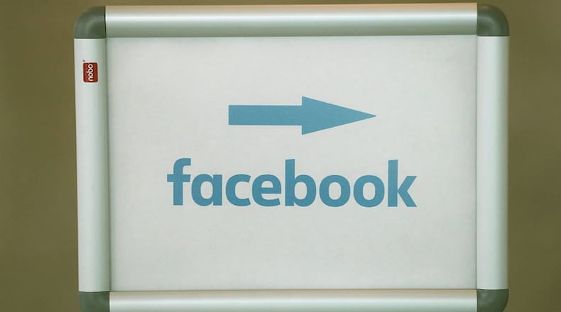 Facebook customers were experiencing outages in several major metropolitan areas nationwide on Thanksgiving morning.