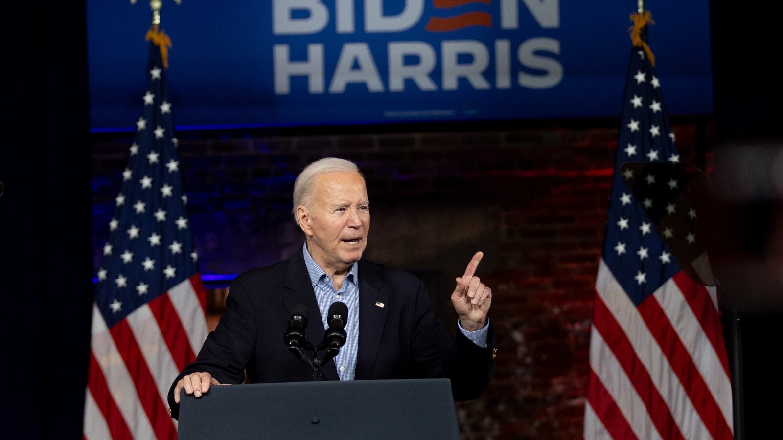 Joe Biden's campaign is staffing up and opening new offices in ...