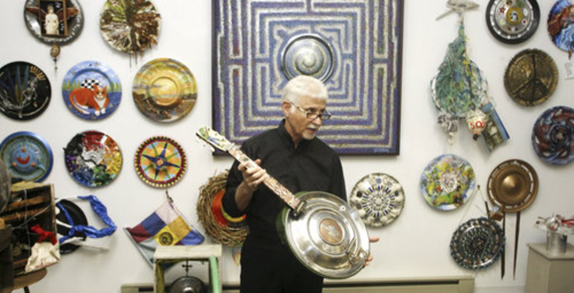 Hubcap art adds vroom to room