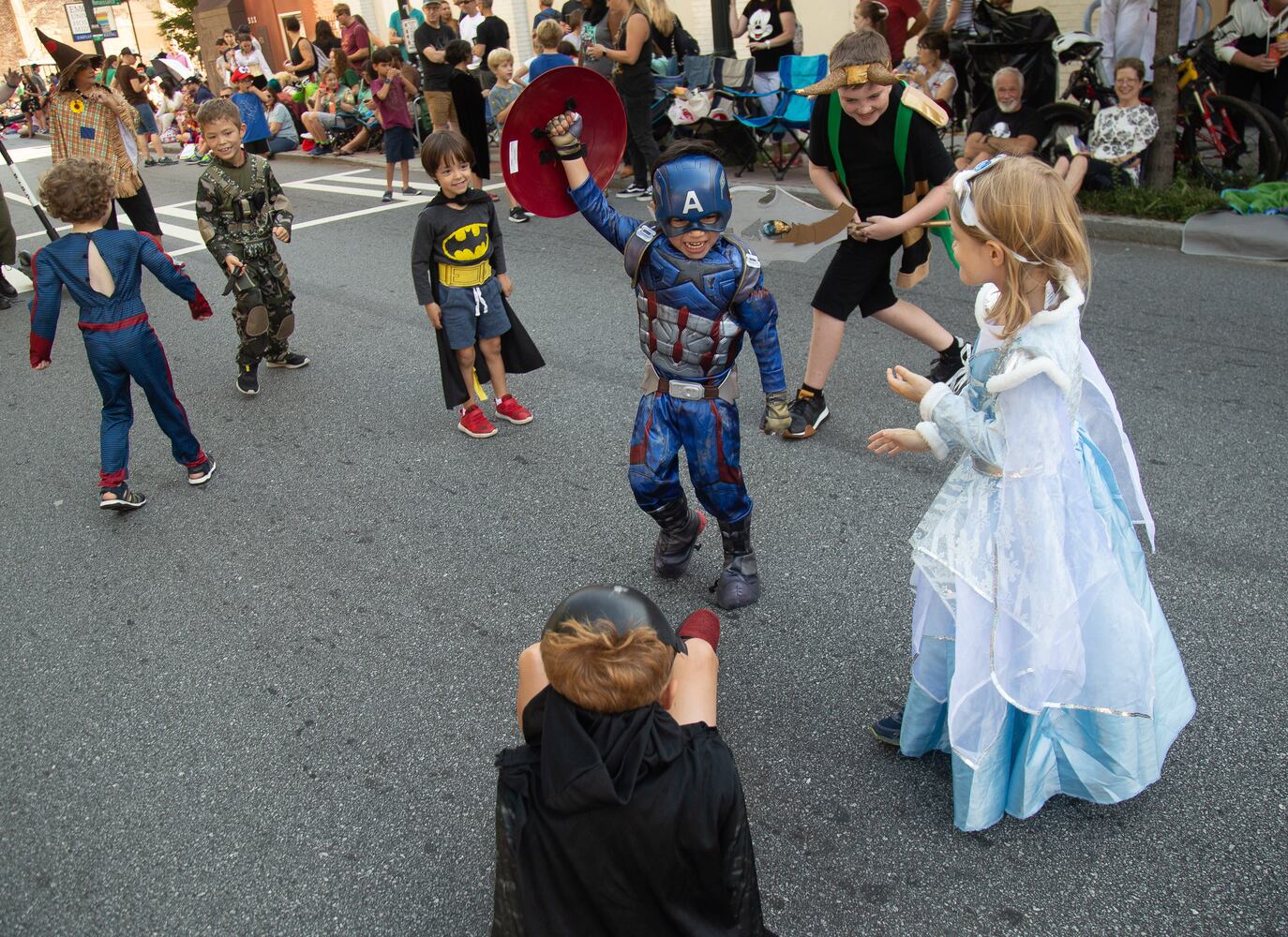 PHOTOS: Dragon Con Parade 2019