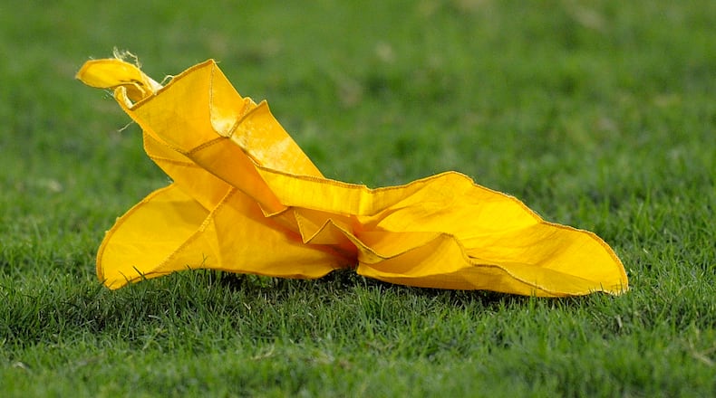 A far too common sight around the Falcons this season. (AP Photo/Cliff Owen)