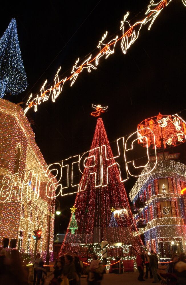 Osborne Family Spectacle of Dancing Lights at Disney's Hollywood Studios