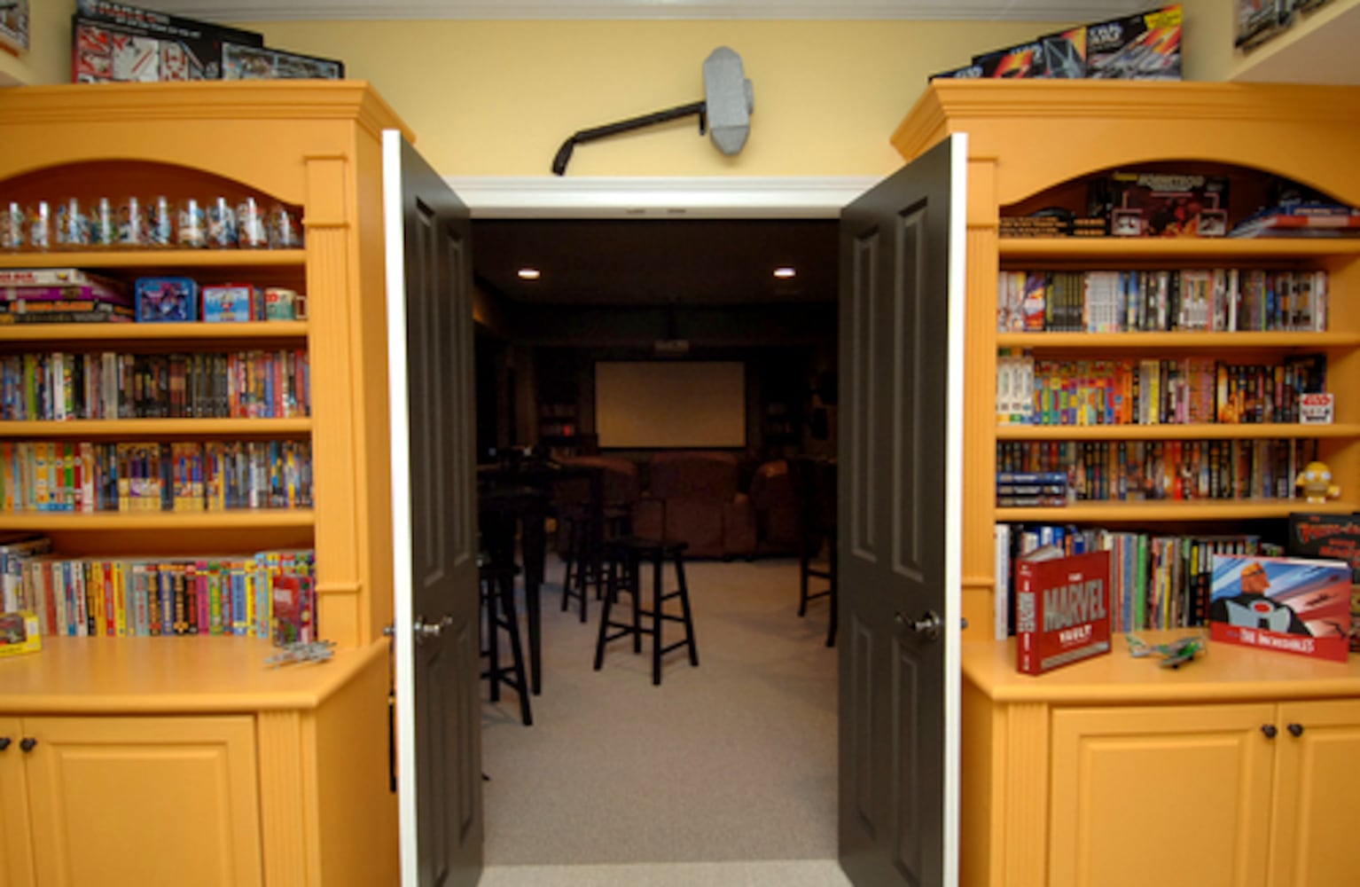 Comic books, entertaining define Smyrna home