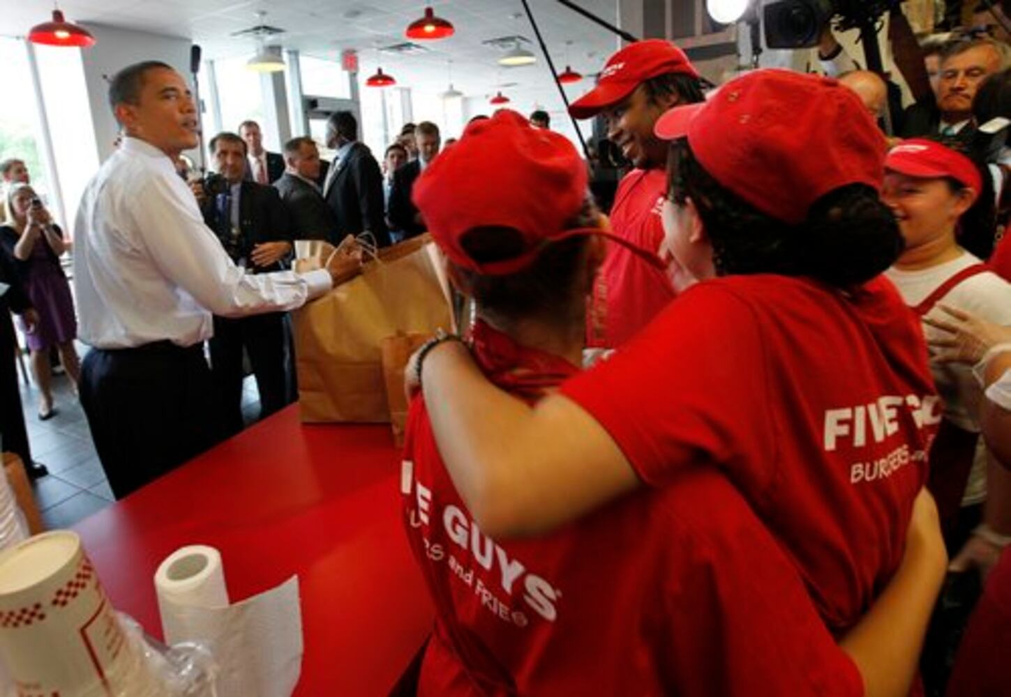 Obama gets a burger for lunch