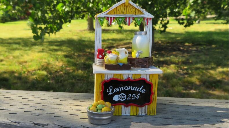 An arrest was made after a boy who was selling lemonade to buy a new lawn mower was robbed. (  ErikaWittlieb/Pixabay.com license:https://pixabay.com/en/service/terms/#usage)