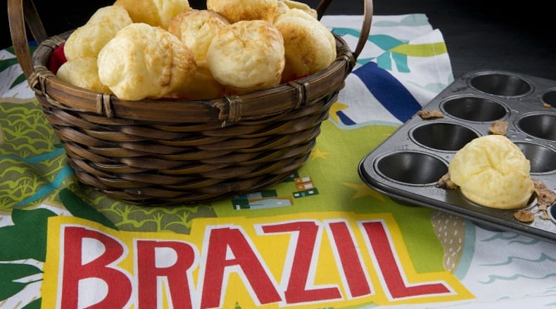 Easy Brazilian cheese bread (Pao de queijo)(Tammy Ljungblad/Kansas City Star/TNS)