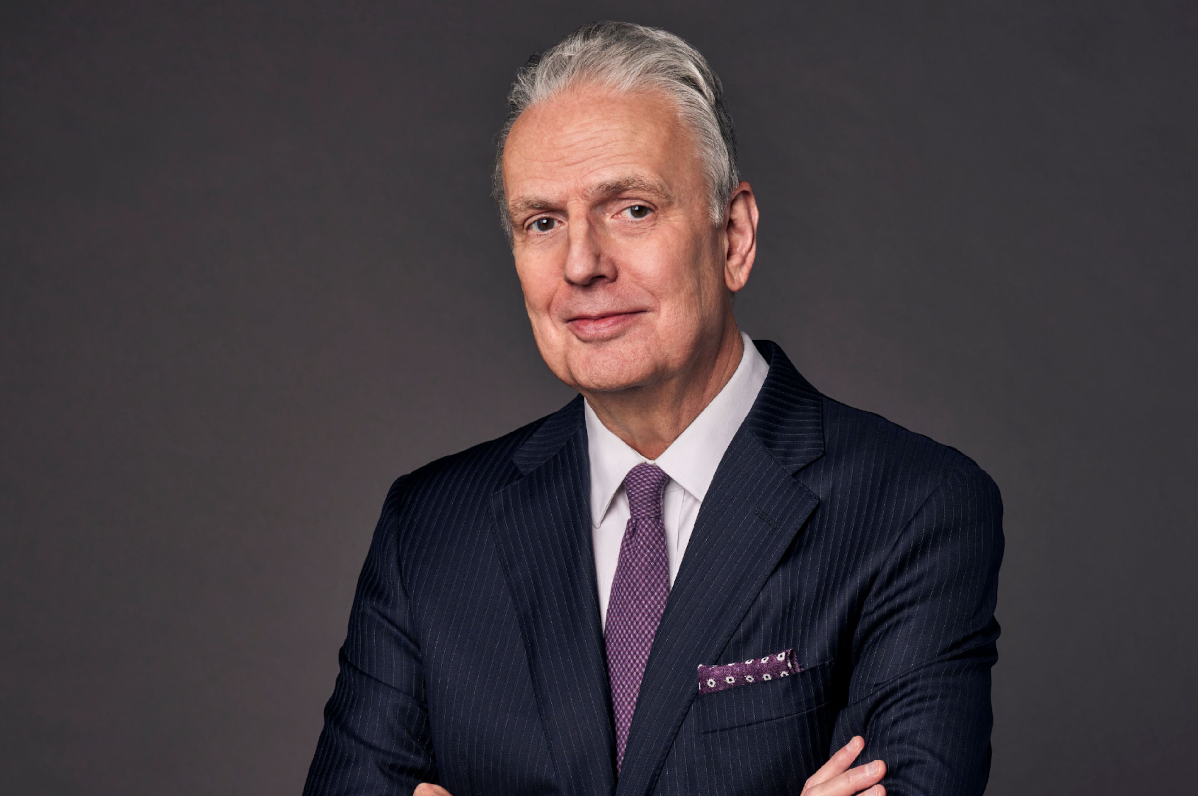 Mark Bradley retires from the AJC after 39 years. Watch him reflect on his career and welcome Ken Sigiura, who carries on the legacy of AJC sports journalism.