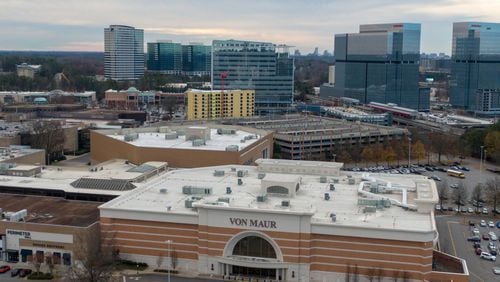 Perimeter Mall will be the site of the HIREDunwoody Career Expo - open and free to all - from 11 a.m. to 2 p.m. March 30 near Dillard's. (Hyosub Shin / Hyosub.Shin@ajc.com)