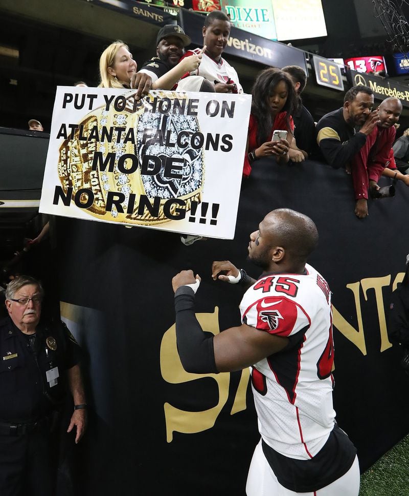 December 24, 2017 New Orleans: Saints fans heckle Falcons linebacker Deion Jones as he leaves the field falling 23-13 to the Saints in a NFL football game on Sunday, December 24, 2017, in New Orleans. CURTIS COMPTON/CCOMPTON@AJC.COM