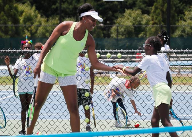 Venus Williams visits tennis camp