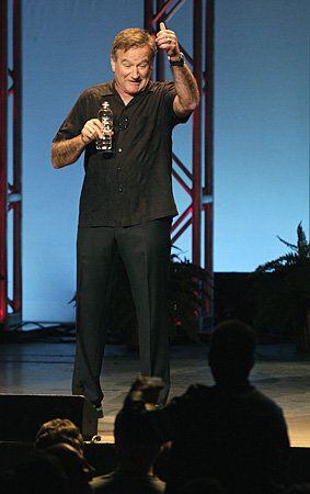 Robin Williams performs at the Fox