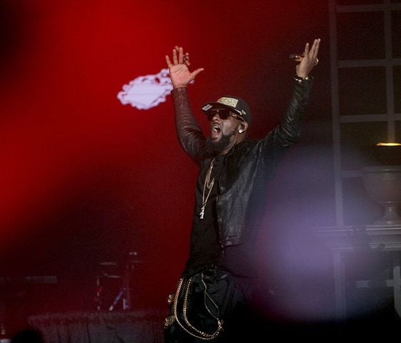 R. Kelly brings 'Buffet' tour to Philips Arena