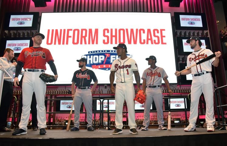 Photos: Braves unveil uniforms at Chop Fest