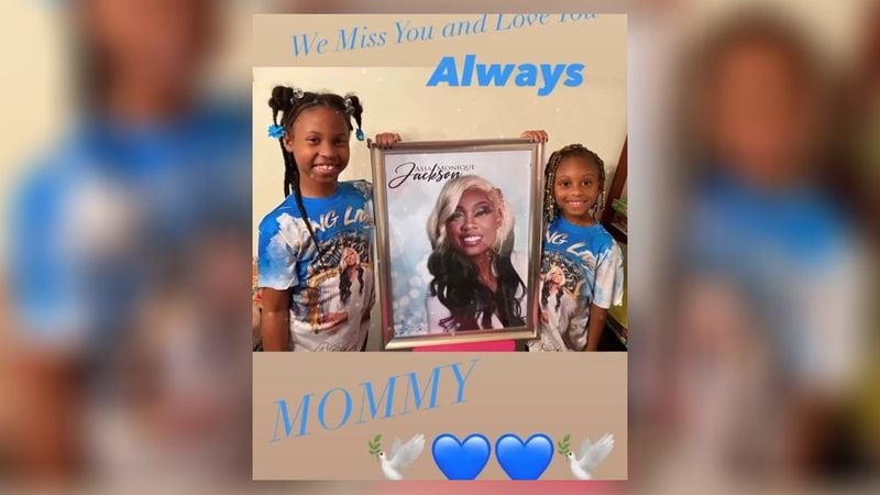 Aniyah and Hailee honored their mother after her death.