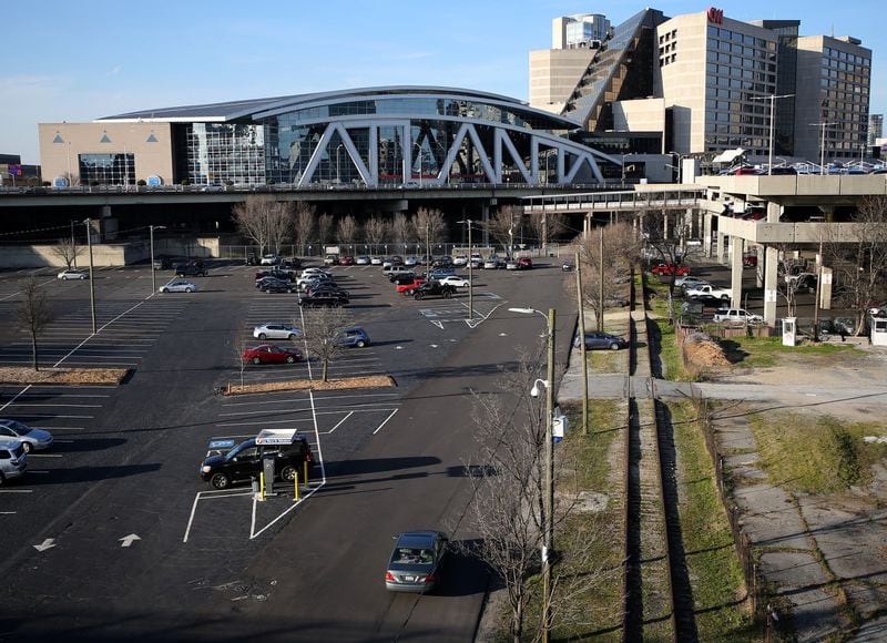 Downtown Atlanta’s gulch could be a prime site for Amazon’s second headquarters. CIM Group of Los Angeles is pursuing a massive mixed-use development near Philips Arena that could be attractive to Amazon. Ben Gray / bgray@ajc.com