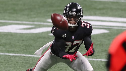 120620 ATLANTA: Atlanta Falcons safety Ricardo Allen can���t hold on to what appeared to be a sure interception of New Orleans Saints quarterback Taysom Hill during the first quarter Sunday, Dec. 6, 2020, at Mercedes-Benz Stadium in Atlanta. (Curtis Compton / Curtis.Compton@ajc.com)