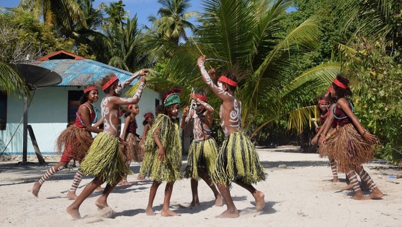 Residents of Arborek Tourism Village keep traditional Papuan dances alive. (Mark Johanson/Chicago Tribune/TNS)