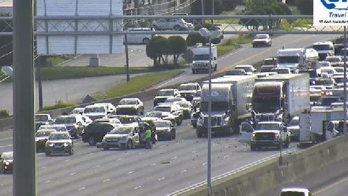 A wreck involving eight vehicles blocked the northbound lanes of I-85 in Gwinnett County for nearly two hours Wednesday evening.