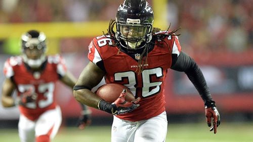 FILE PHOTO: Atlanta Falcons defensive back Kemal Ishmael (36) returns an interception 23 yards for a touchdown in the first half against the Tampa Bay Buccaneers at the Georgia Dome in Atlanta on Thursday, Sept. 18, 2014. (Hyosub Shin/Atlanta Journal-Constitution/mct)