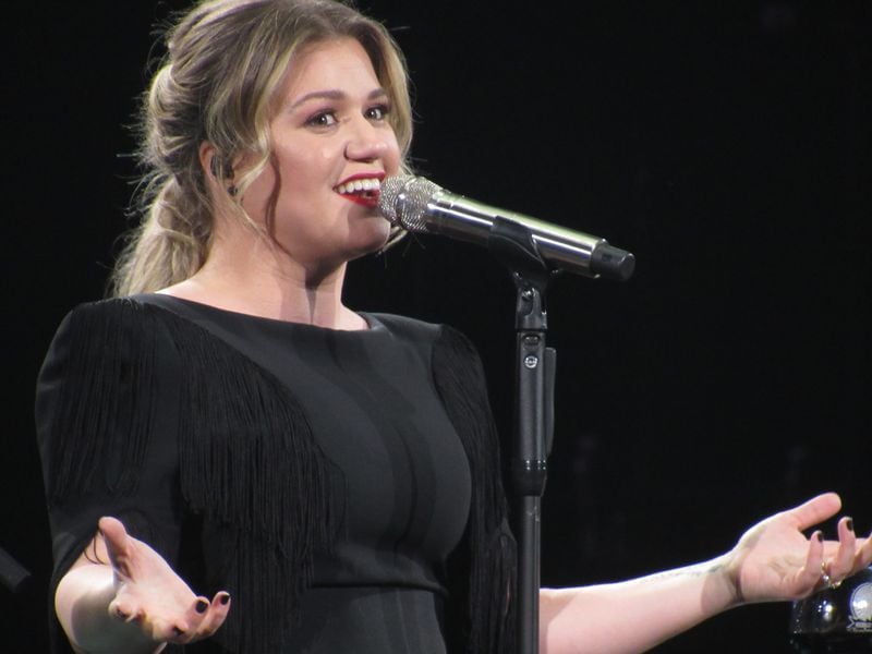 Kelly Clarkson at Infinite Energy Arena March 28, 2019.