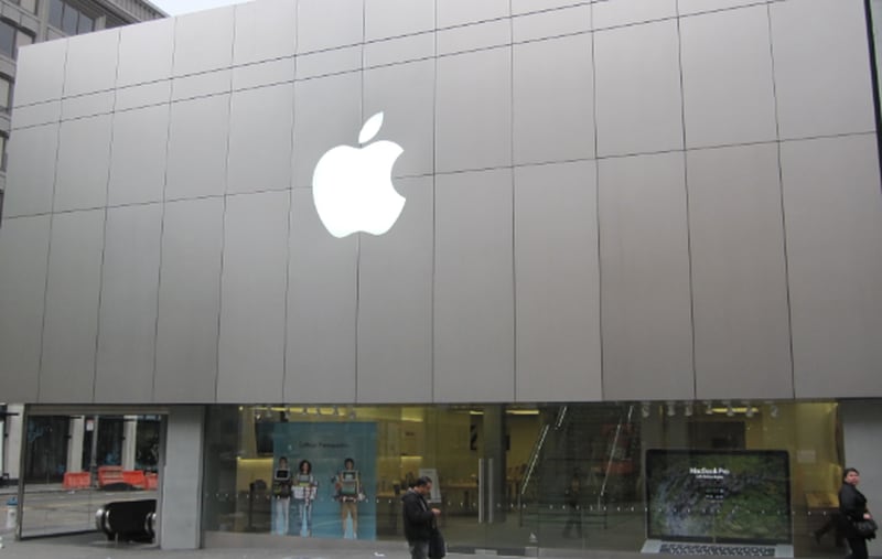 Apple is closing its stores outside of China for two weeks and will only sell online as part of efforts to fight the global viral pandemic.