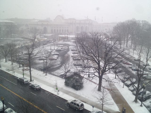 Snow blankets Washington, DC
