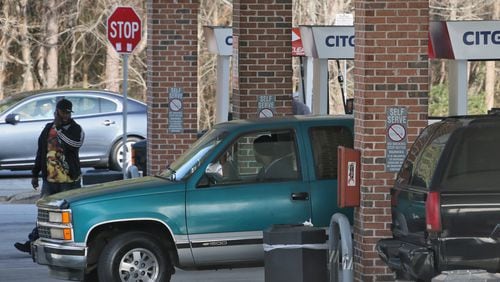 This Citgo gas station on Campbellton Road added cameras and a security guard to combat crime. BOB ANDRES / BANDRES@AJC.COM