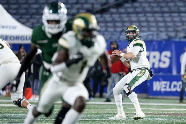 Dec. 30, 2020 - Atlanta, Ga: Grayson quarterback Jake Garcia (8) passes to wide receiver Jamal Haynes, left, for a touchdown in the first half against Collins Hill during the Class 7A state high school football final at Center Parc Stadium Wednesday, December 30, 2020 in Atlanta. JASON GETZ FOR THE ATLANTA JOURNAL-CONSTITUTION