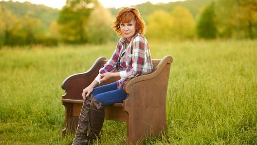 Reba is still the Queen of the CMAs.