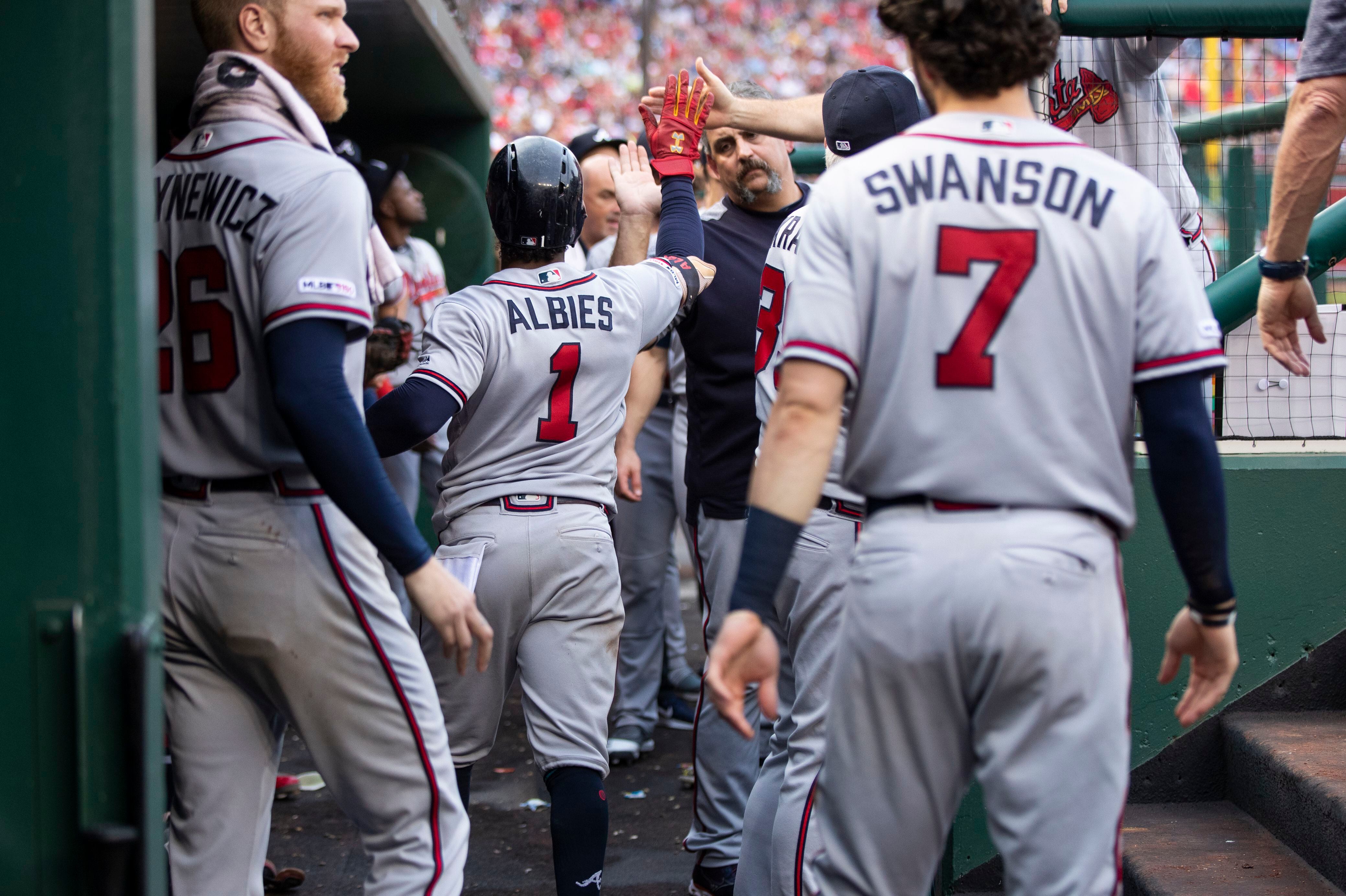 Braves' Charlie Culberson hit in face by pitch