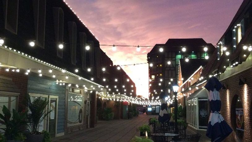 Rich Lapin took this photo while on a recent visit to St. Louis, Mo. “I stayed at hotel located adjacent to an outdoor collection of restaurants,” he wrote. “After a late afternoon rainstorm ended, I walked to dinner and took a picture of this scene looking west.”