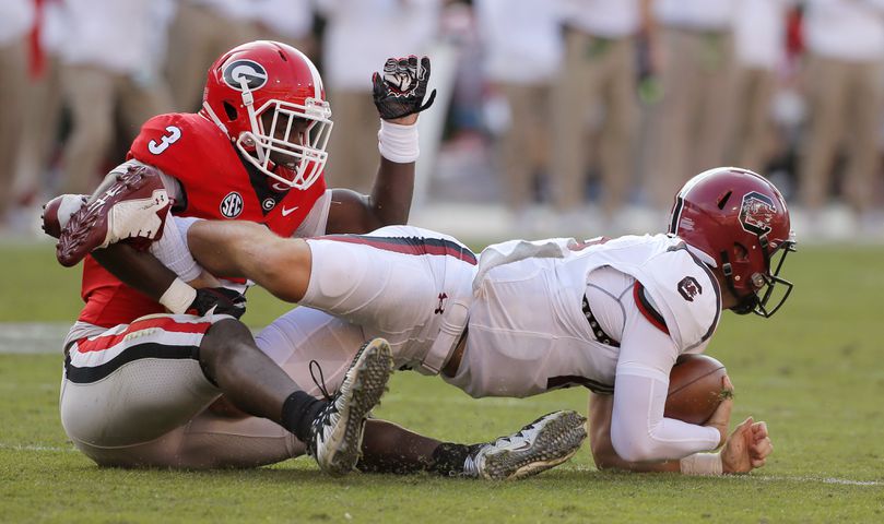 Photos: Bulldogs outlast South Carolina, improve to 9-0