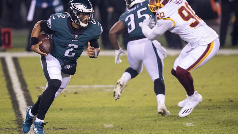 Philadelphia Eagles quarterback Jalen Hurts (2) runs against the Washington Football Team, Sunday, Jan. 3, 2021, in Philadelphia. (Chris Szagola/AP)