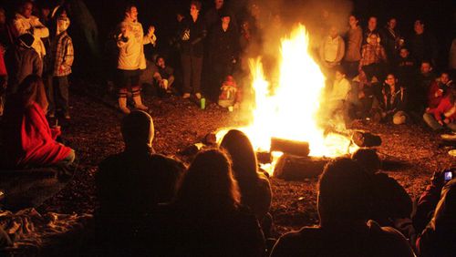 You can have a bonfire as of Oct. 1, but you need a permit from Gwinnett County.